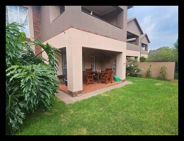 2 BEDROOM TOWNHOUSE FOR SALE IN BRENTWOOD PARK